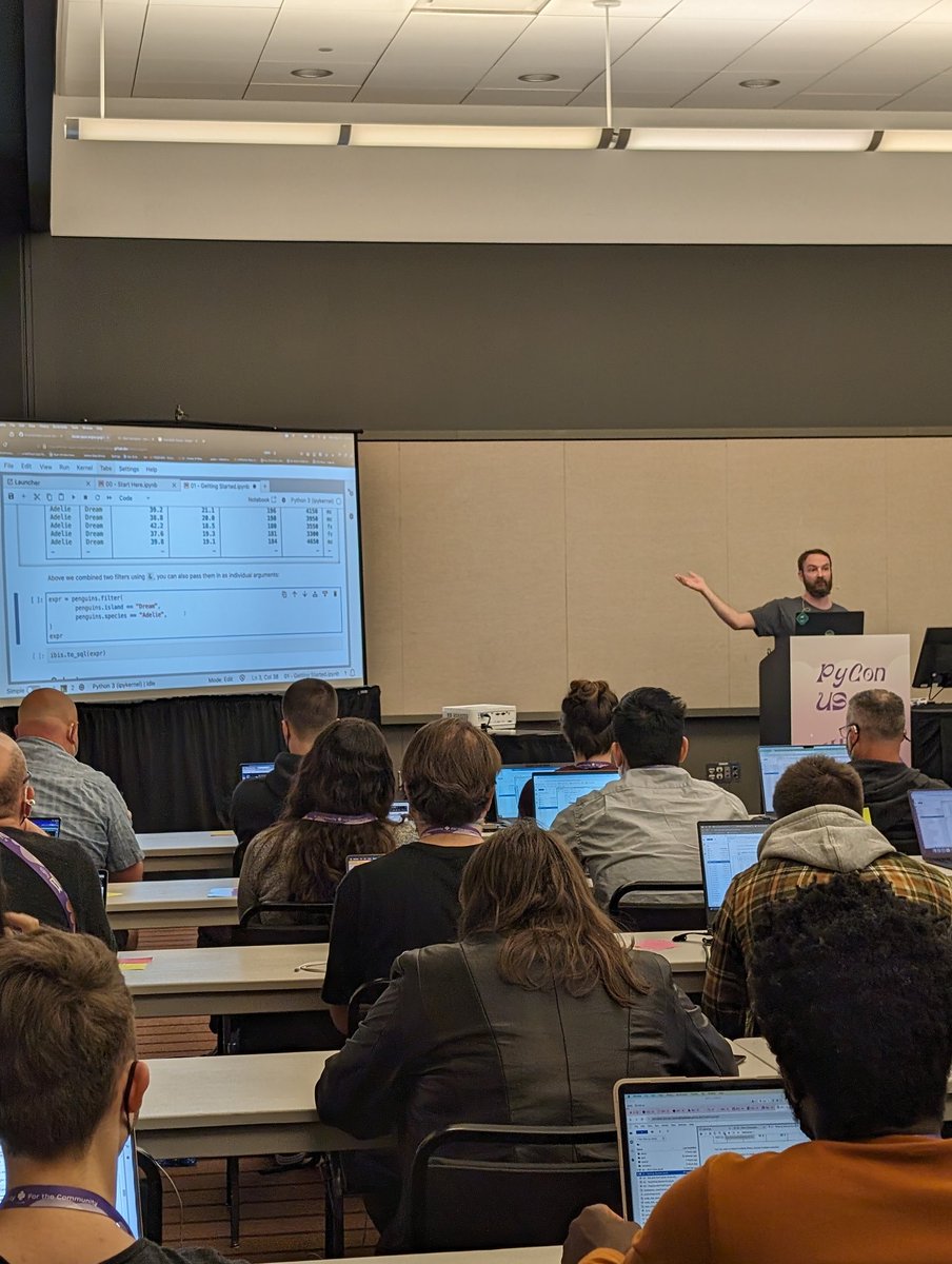 Full house at the Ibis tutorial @pycon 🎉 With @gilforsyth @cpcloudy @jcristharif @ncclementi