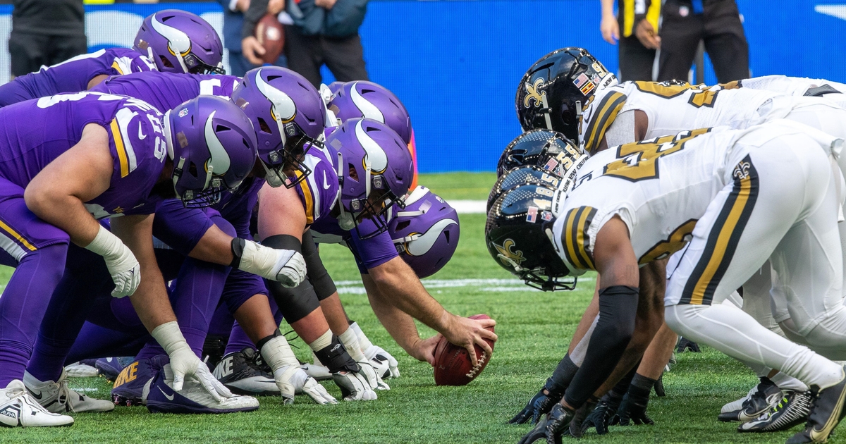 Netflix has notched a three-year deal to stream NFL games on Christmas Day, starting with two games on Christmas Day in 2024. Netflix is reportedly paying about $75 million per game this year. Read more on Light Reading: bit.ly/3wBtA8p