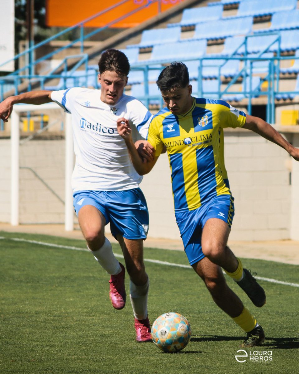palamoscf's tweet photo. ⚽Última setmana per acabar la temporada.
✨Última setmana per fer-ho coronant l'elit!

🏆A per la victòria equip!

👊🏼💙𝗦𝗢𝗠-𝗛𝗜 𝗣𝗔𝗟𝗔𝗠Ó𝗦!
#SocDelPalamósCF 💙💛
#LligaElit #futbolcat #futcat https://t.co/Gf0Zdu4R3v