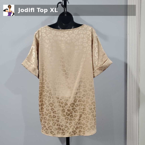 ConsignmentCAT's tweet photo. Get ready to strut your stuff in style with the Jodifl Short Sleeve Tonal Leopard Print Top! π Grab this #Gold gem for only $15.99. Perfect for any #ACTIVE #ConsignmentCat wardrobe refresh! #Jodifl #Top #Used #XL https://t.co/WD2RgLnvsR https://t.co/4jX86OLpGE