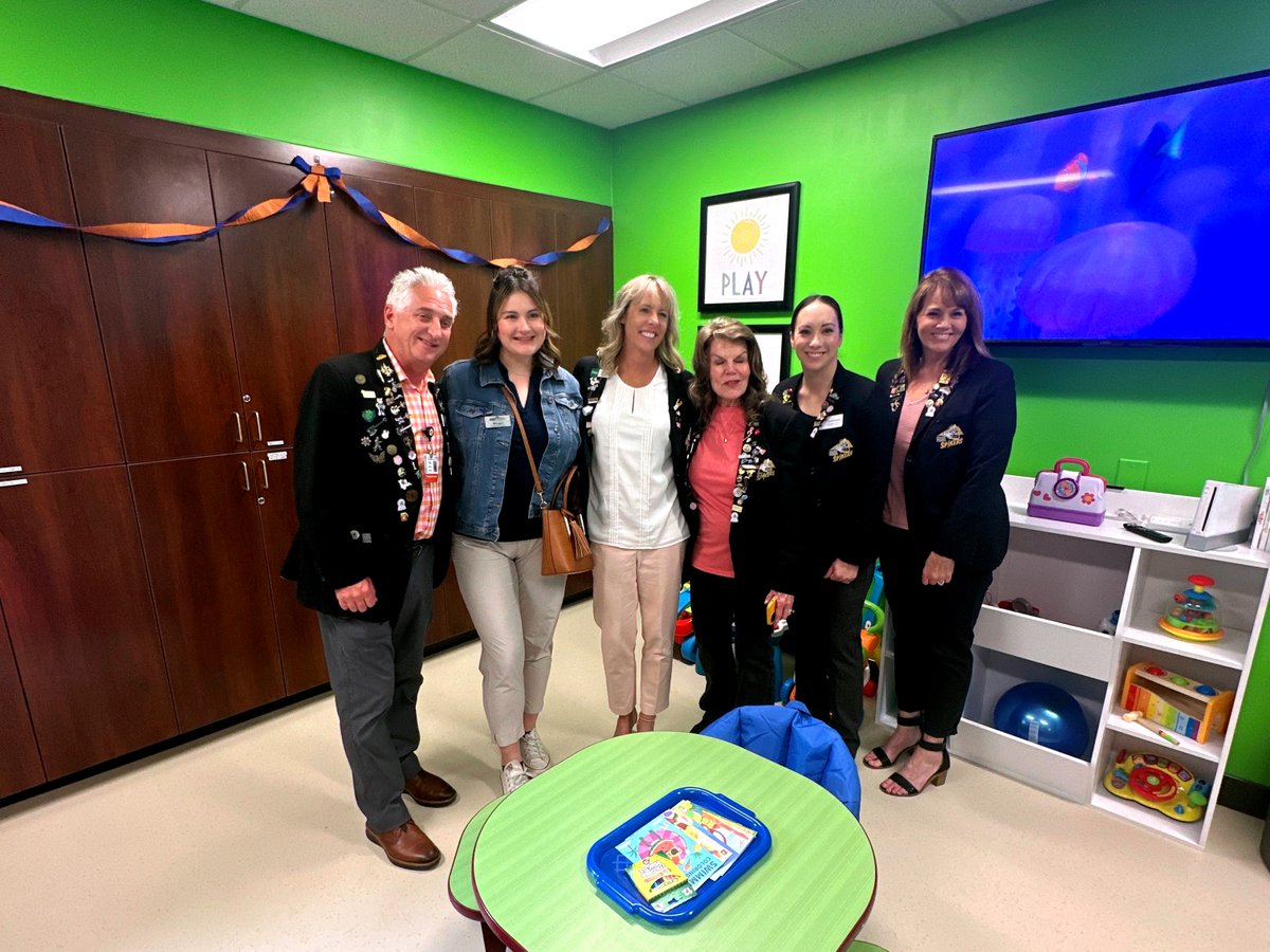 New addition alert! Congratulations to @OgdenRegionalMedicalCenter for their brand new playroom in the pediatrics department! Want to donate toy's to the new playroom? reach out to us for more info! 
#OgdenWeberChamber #OgdenRegionalMedicalCenter #Playroom #OWCC #WeberCounty