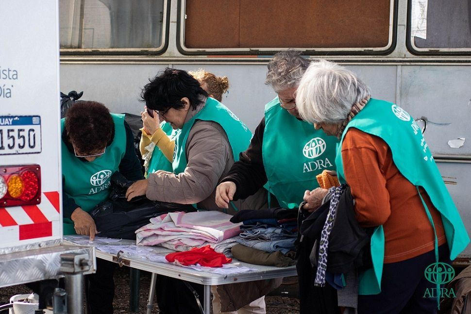 Más de 2800 personas han resultado damnificadas por las fuertes lluvias en #Uruguay. ⛈️🏚️🇺🇾 La Agencia Humanitaria Adventista 💚 ya está prestando servicios en las zonas más afectadas y recopilando #donaciones. ✅ Lee los detalles, en esta nota. ➡️ buff.ly/3UKgjSP