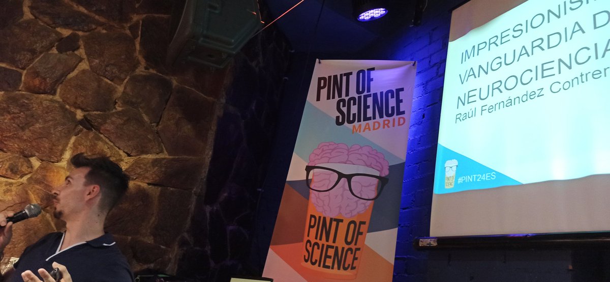 jam_science's tweet photo. Raúl Fernández (H. U. Princesa) nos lleva a un análisis del Impresionismo desde la Neurociencia, en la segunda charla de hoy.
#pint24es #pint24mad https://t.co/VvH60nziM8