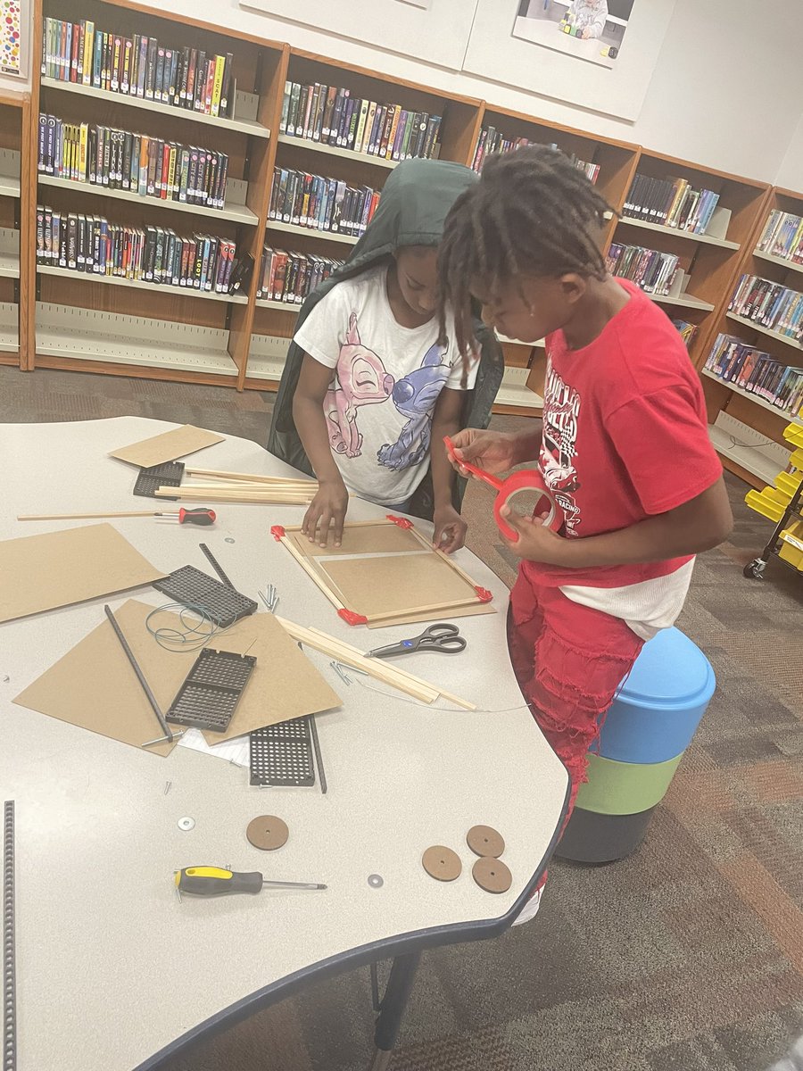 Dreamkeeper_EDU's tweet photo. I LOVE LOVE LOVE when kids get to problem solve and create in the Makerspace! They’re making Percy Jackson tools, cicada traps! I hear words like “piston”, “motor”, “washers”, bolts”&amp;“teleportation”! ❤️💙@HMC1_Ingels @HMC1Proud @ELCReports https://t.co/DKKSYV0Eep
