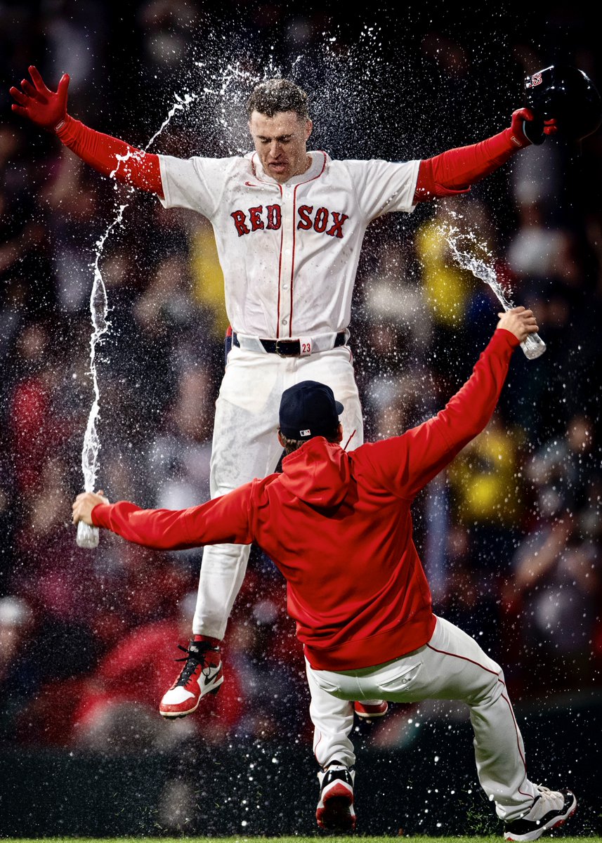 CanesBaseball's tweet image. When a dream becomes reality 🙌

Romy Gonzalez delivered his first career @MLB walk-off hit for the Red Sox @fenwaypark last night #ProCanes

📸: @RedSox