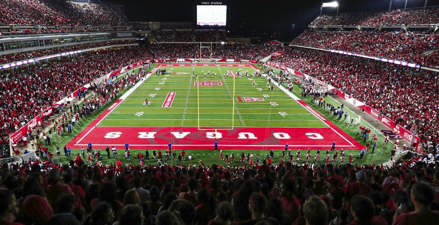 Extremely blessed to have received an offer from the University of Houston! @coach_rb3 @CoachBVignery @CoachBFoltz