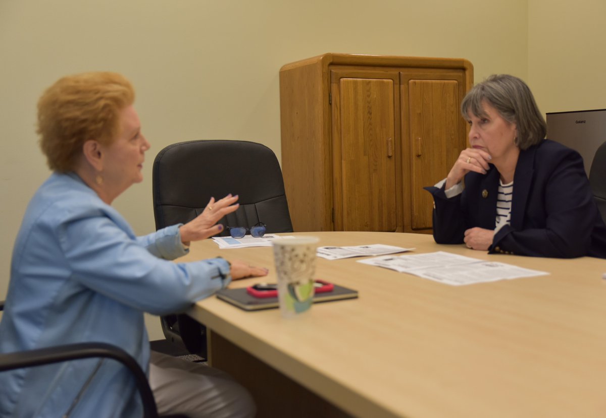 BettyMcCollum04's tweet image. Earlier this week I met with Mayor Gretchen Artig-Swomley to discuss how we are investing in clean and safe drinking water by partnering to secure #CommunityProjectFunding for City of Gem Lake water infrastructure improvements.