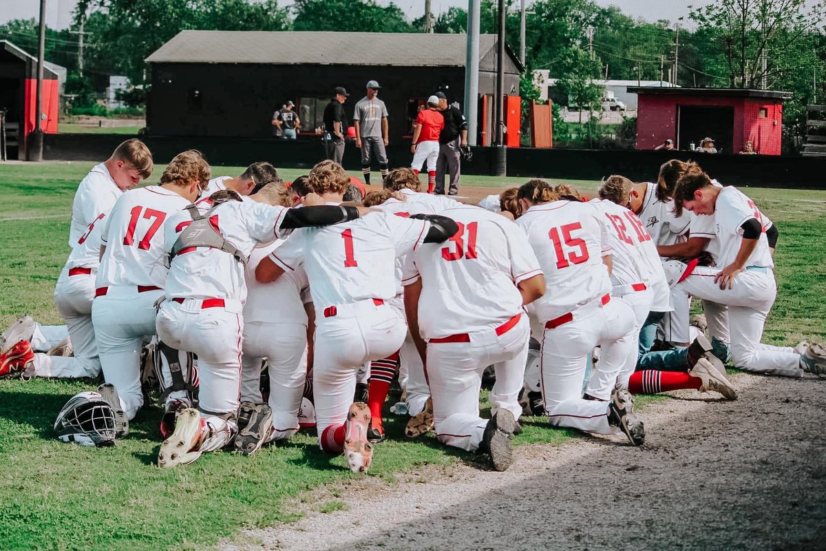 ‼️⚡️⚾️ ZIZZER BASEBALL GAMEDAY - OPENING ROUND OF DISTRICTS ⚾️⚡️‼️

🆚: Bolivar Liberators  
📍: Branson
⌚️: 6:00PM
📻: Hot Country KDY (102.5)

Win or go home! Let’s send the men some good luck! 

#ChangetheCode #ZizzerBaseball #Thunderboys