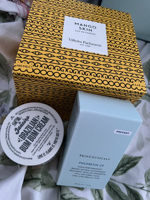 Thanks for all the messages and gifts received so far !! Feelin Extremely grateful 😁💖🎁 #birthdaygifts<a href="/tag/birthdaygirl"class="tags"><span>#birthdaygirl</span></a><a href="/tag/birthdaygifts"class="tags"><span>#birthdaygifts</span></a><a href="/tag/birthdaygratitu"class="tags"><span>#birthdaygratitu</span></a>