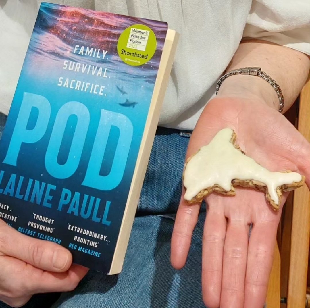 Special evening in the bookshop last night when our reading group was joined (via Zoom) by @LalinePaull, author of the novel #Pod. Thought-provoking insight from the writer around the themes brought to the surface by this impactful oceanic book. Read it. It's so relevant.