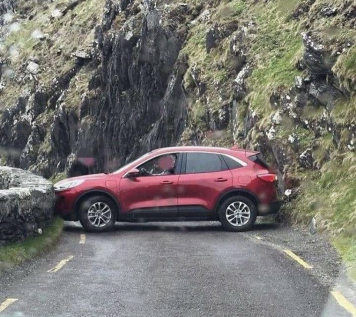 Spotted in Kerry📸 It’s so bad it’s almost impressive 🤣