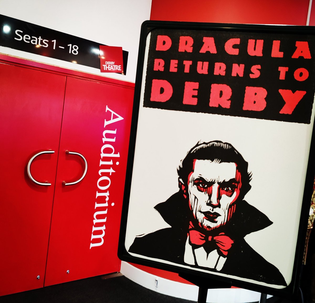 Dracula Returns to Derby - Day One ❤️

#dracula #DraculaReturnstoDerby #Derby #derbyshire #vampire #bramstoker #bramstokersdracula #classichorror #horror #horrornovel