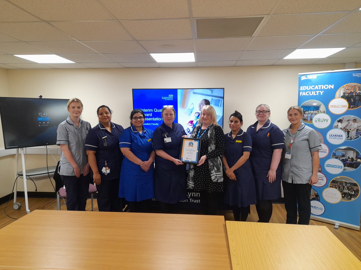 Celebrations @TeamQEH today in recognition of them acheiving The National Preceptorship Interim Quality Mark! Sincere congratulations to all the team and to the PNA's receiving their badges too, very well done! @sue_hatton1 @sharon_crowle @PaulRSewell @MandyKer62