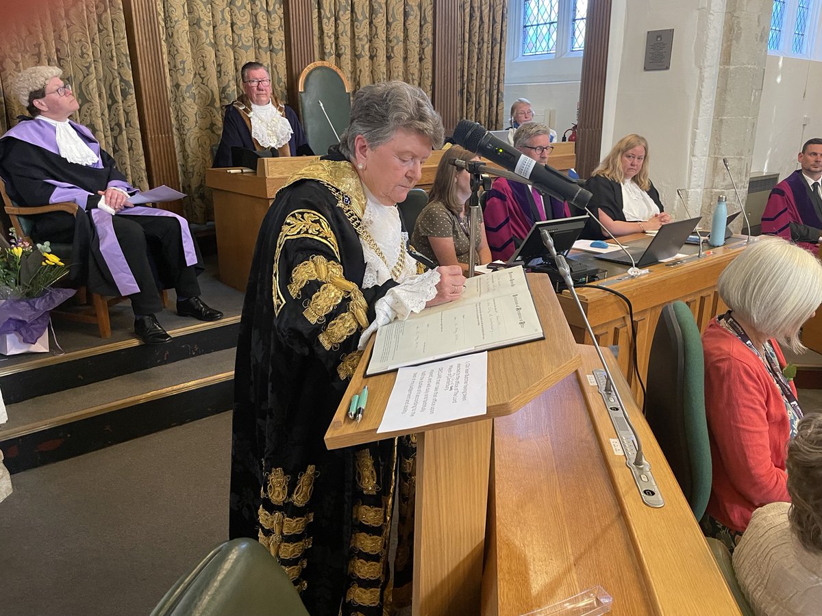 At this evening's Annual Meeting of the Council in the Guildhall, Cllr Jean Butcher, who represents Northgate ward in Canterbury, has been re-elected as Lord Mayor of Canterbury to serve a second term in office.