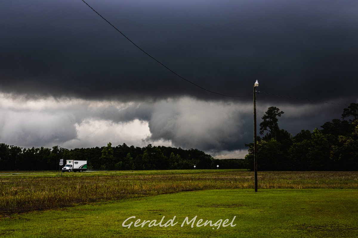 This tornado in Marion, South Carolina has officially been confirmed as an EF-1. A rarity to see tornadoes this photogenic in the Carolinas. Glad that no injuries were reported!