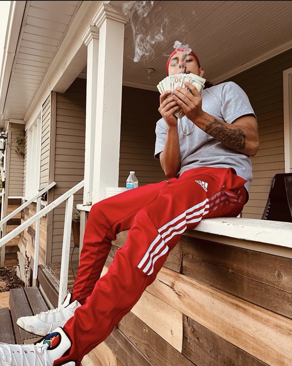 Backshotking18 tweet media