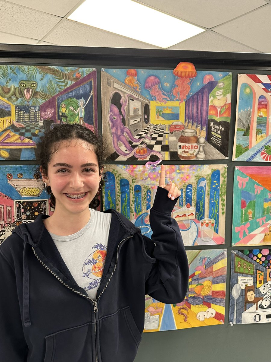 Proud moments 🤗 at the 2024 annual art show 💥 Powerful Visions 👁️!! Sisters is grade 12 and 9 stand beside some of their beautiful work ! 🙌🏻 So proud of all the art students who worked so hard this year!! 🙌🏻🖼️🎨#artmatters @MPSJ_TCDSB