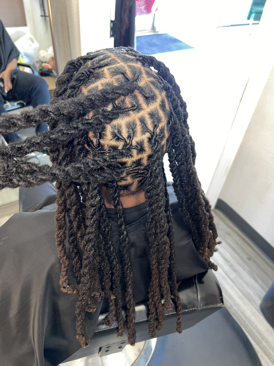 LalatheCosmo's tweet photo. 4 Strand twist using @AllBalmFam hemp 🍃 oils to promote hair growth. And seals moisture #locs #dallas #dallaslocs #explore #explorepage #fyp #book #linkinbio #neat #salon #stylist #dallashair #texas #texaslocs https://t.co/Ha8KMytxCK