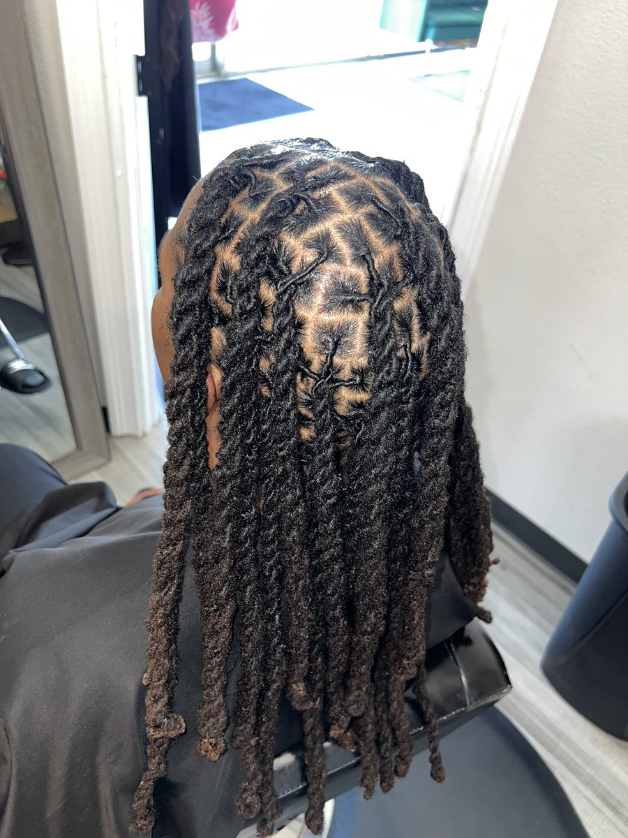 LalatheCosmo's tweet photo. 4 Strand twist using @AllBalmFam hemp 🍃 oils to promote hair growth. And seals moisture #locs #dallas #dallaslocs #explore #explorepage #fyp #book #linkinbio #neat #salon #stylist #dallashair #texas #texaslocs https://t.co/Ha8KMytxCK