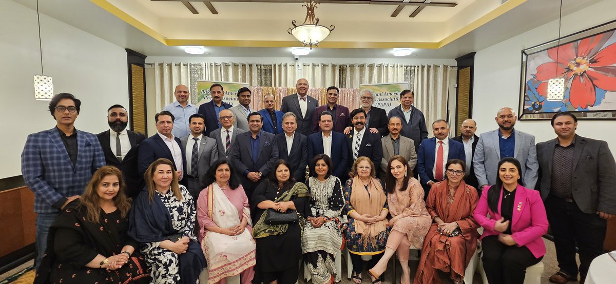 pakuspress's tweet photo. 1/2 پاکستانی امریکن پریس ایسوسی ایشن واشنگٹن کے زیر اہتمام نیشنل پریس کلب اسلام آباد کی پہلی خاتون سیکرٹری نیئر علی کے ساتھ ایک معلوماتی نشست۔ 
پاکستان میں صحافت کو درپیش چیلنجز ، خاص طور سے خواتین صحافیوں کے مسائل اور پاکستان کے حالات حاضرہ پر سیر حاصل گفتگو۔
#PAPA2024 #USPak https://t.co/XfYrS3M1rQ