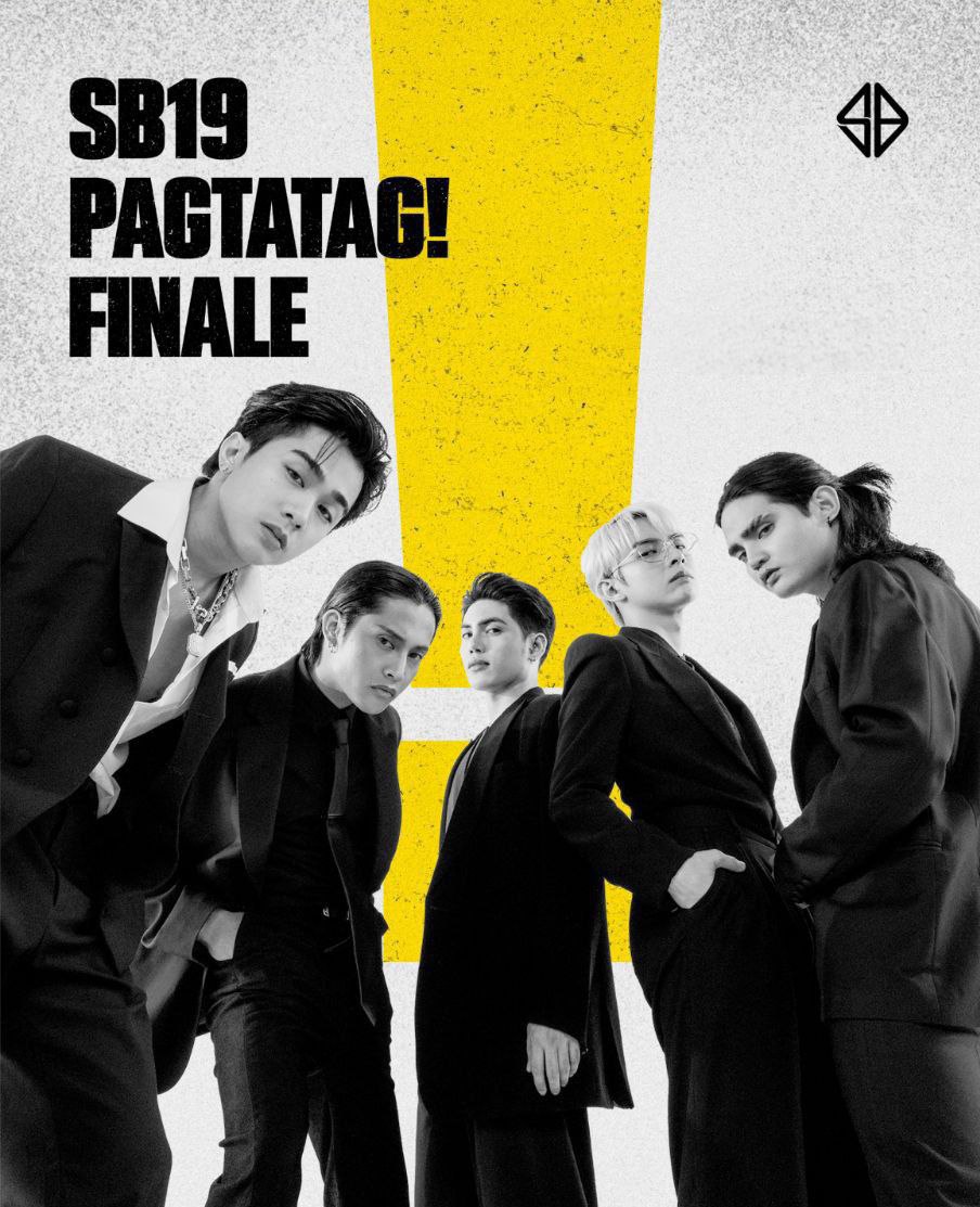 Ready na Concert OOTD ng mga OA?

Day 1: Regal Look in White & Gold
Day 2: Mafia Boss Look in Black & White 

D-3 PAGTATAG FINALE 
@SB19Official #SB19