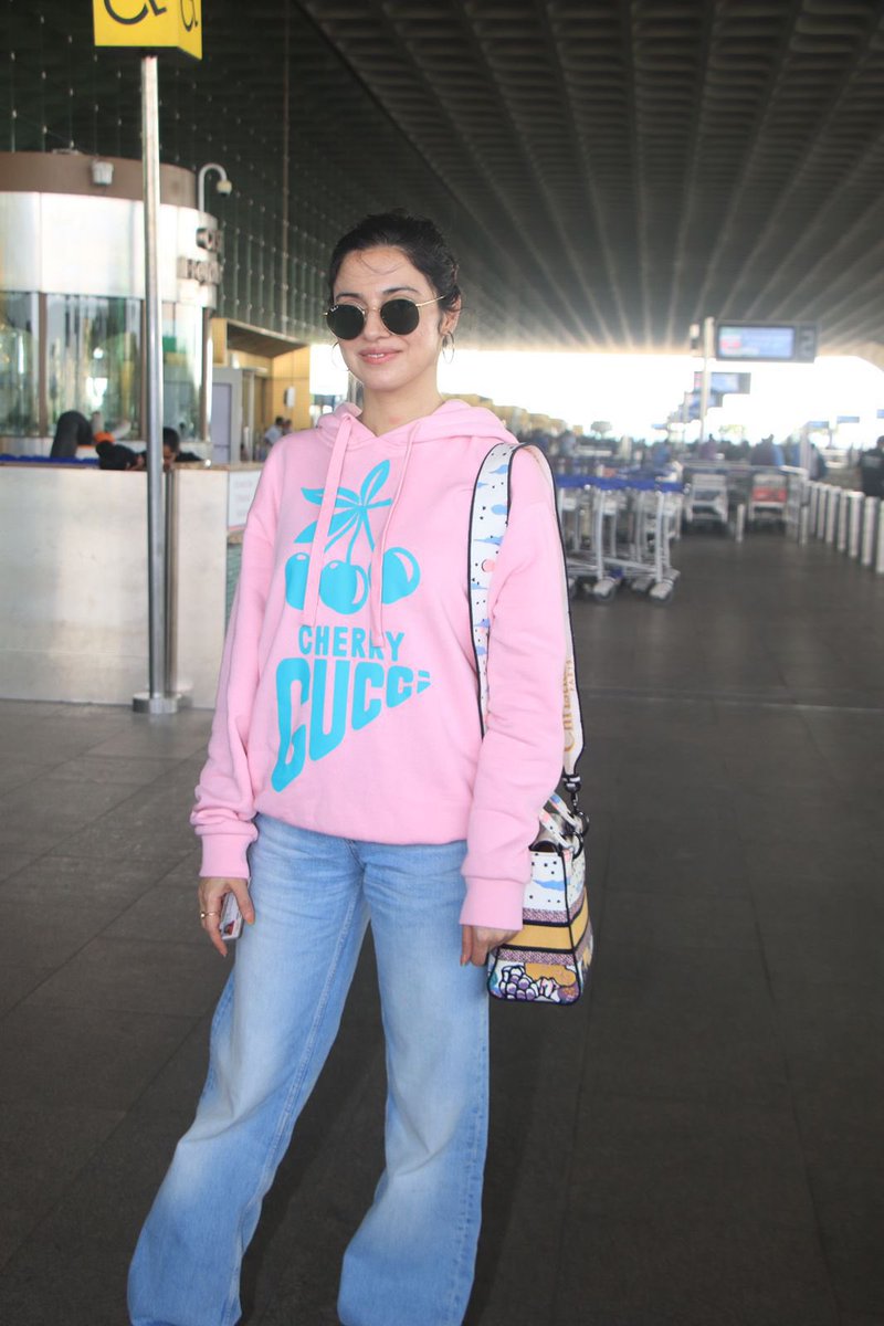A glimpse of the intrigue to come! 🔍 Divya Khossla spotted at the airport, ready to captivate audiences in #Savi releasing on May 31st!