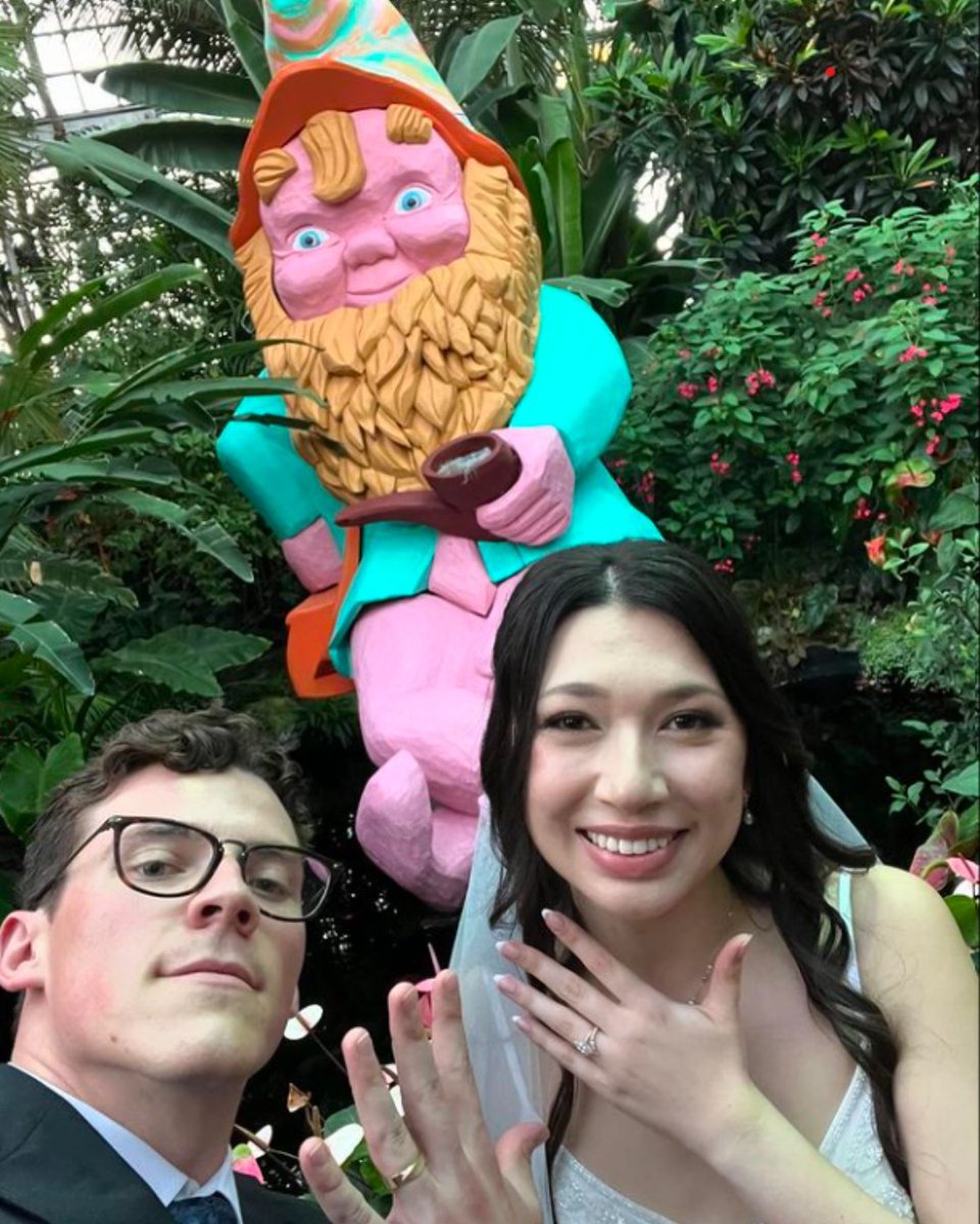 Double congratulations to our final #SweetGnomeSelfie winner Ted & Kyra, who tied the knot surrounded by gnomes and gorgeous blooms at the #LincolnParkConservatory! The #SweetGnomeChicago show has ended, but you can still snag a gnome before they're gone forever! - Link in Bio