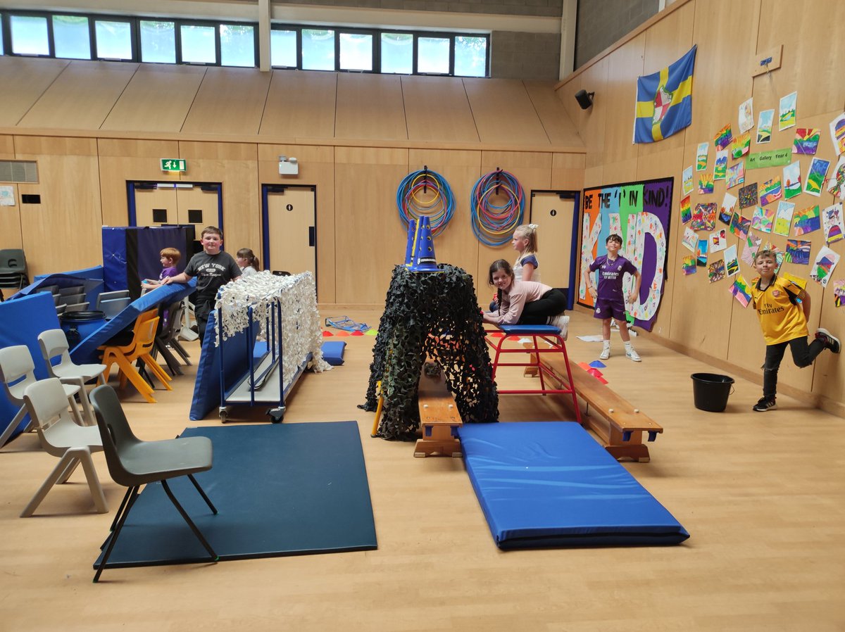 Our #ServiceChildren group had so much fun den building, using the fantastic @CommandoJoes equipment box #forcesfamily #problemsolving #STEM  #teamworkmakesthedreamwork ☺️ @PDCSPrimary @SSCECymru