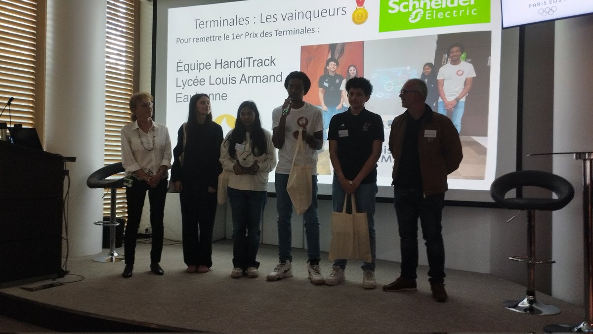 Bravo à Rishani, Emma, Tariq et Sabri qui gagnent la finale académique des olympiades des sciences de l'ingénieur !!!!! Avec la note maxi !!! En route pour la finale nationale <a href="/LPO_LouisArmand/">Lycée Louis Armand Eaubonne</a> <a href="/upstifr/">UPSTI</a>
