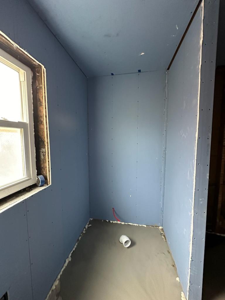 Our down to the bones project is making progress, we still got a lot of work ahead 💪🏻 #RenovationsNow ✅

#demolition #1930shomes #homeimprovement #bathroomremodel #macombcounty #downtothebones