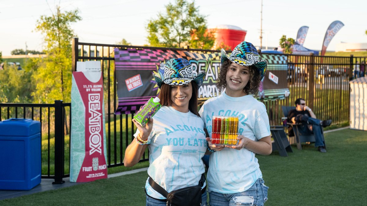 Coming to a show soon? Make sure to check out the @BeatboxBevs Party Deck to enjoy yard games, adult beverages, and more while at Saint Louis Music Park 🎉Open to all ticketholders after doors.