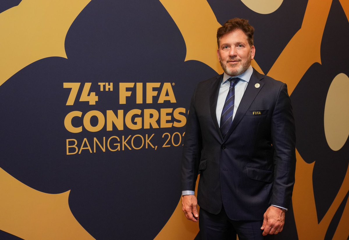 En el Consejo de la FIFA, una fructífera reunión con colegas de todas las Confederaciones, donde tomamos una decisión histórica: la creación de la Copa Mundial Femenina de Clubes de la FIFA, a partir del 2026 🏆 Además, estamos muy contentos con el nombramiento oficial de