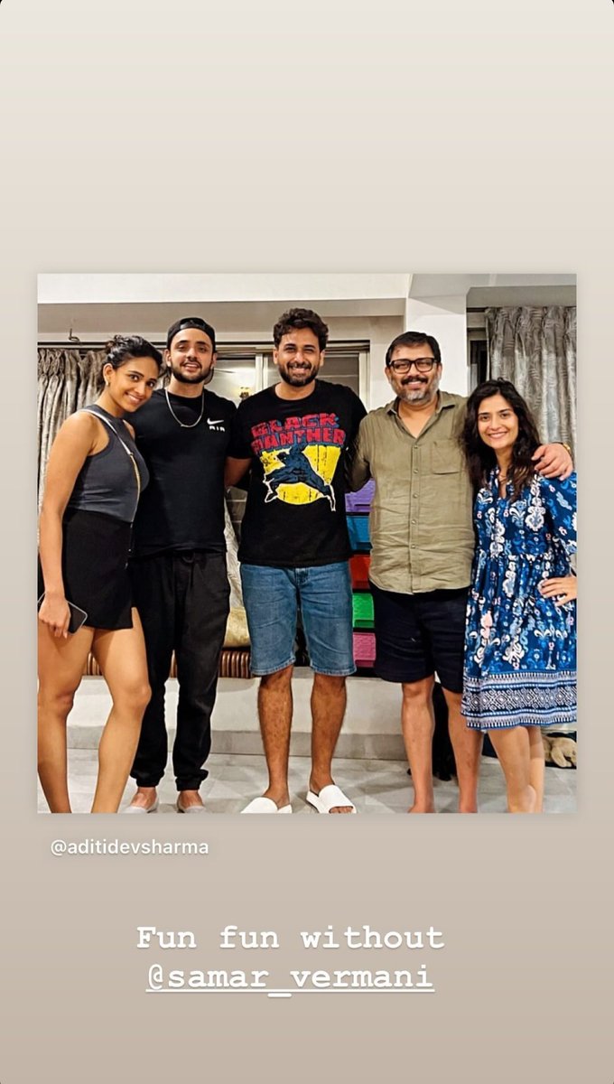 ArchivasCazel's tweet image. We got a group photo of #AdSquare. 🩷🩷🩷🩷
Adnan also remembered that they were missing Samar. 🤧🤧🤧🤧
 #KaViaan #KathaAnkahee #AdnanKhan #AditiSharma #AditiDevSharma