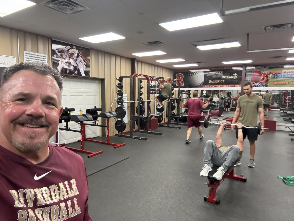 Morning coaches workout before heading off to <a href="/tssaa_baseball/">TSSAA Baseball</a> sectional series vs Bradley Central. <a href="/RDaleBaseball/">RDaleWarriorBaseball</a> <a href="/Kendrick82Danny/">Danny Kendrick</a> <a href="/Kendrick_1752/">Wayne Kendrick</a> <a href="/brent_whitlock/">Brent Whitlock</a> Trent Carrier
#ironsharpensironasonemansharpensanother