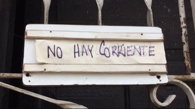edperonosheeran's tweet photo. 22h en apagón !!! , 4 madrugadas sin dormir; sobreviviremos a esto ??? La situación de la #Cuba actual no se compara ni con los sucedido en los 90s.  #SocialismoEsMiseria https://t.co/esodIt8ULN