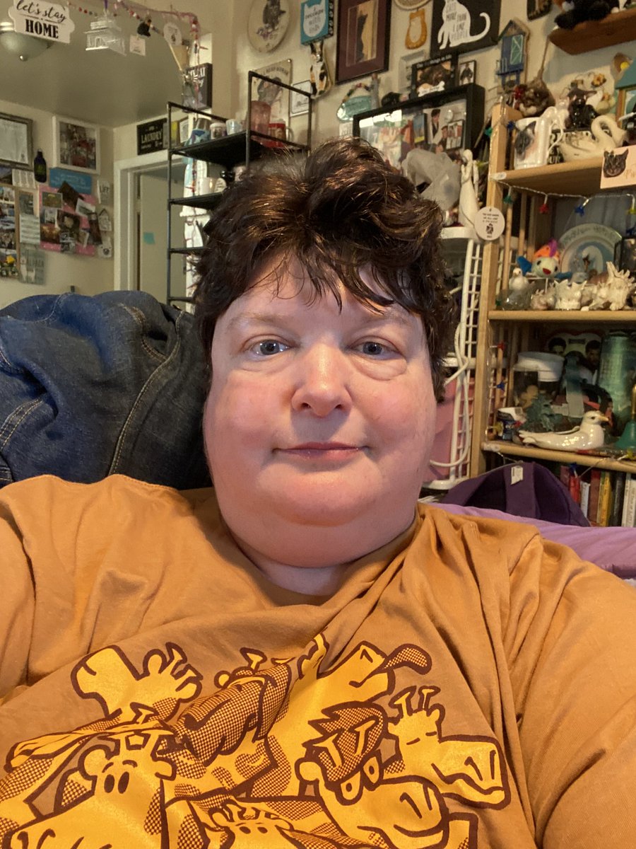 bella_moon's tweet photo. The day after surgery. Feeling ok. Had to wear my new GMM shirt that came yesterday. Ive been on the wait list for this shirt for a while. A nice treat to come home to. #gmm @Mythical @rhettmc @LinkNeal https://t.co/QvwyBmmjRM