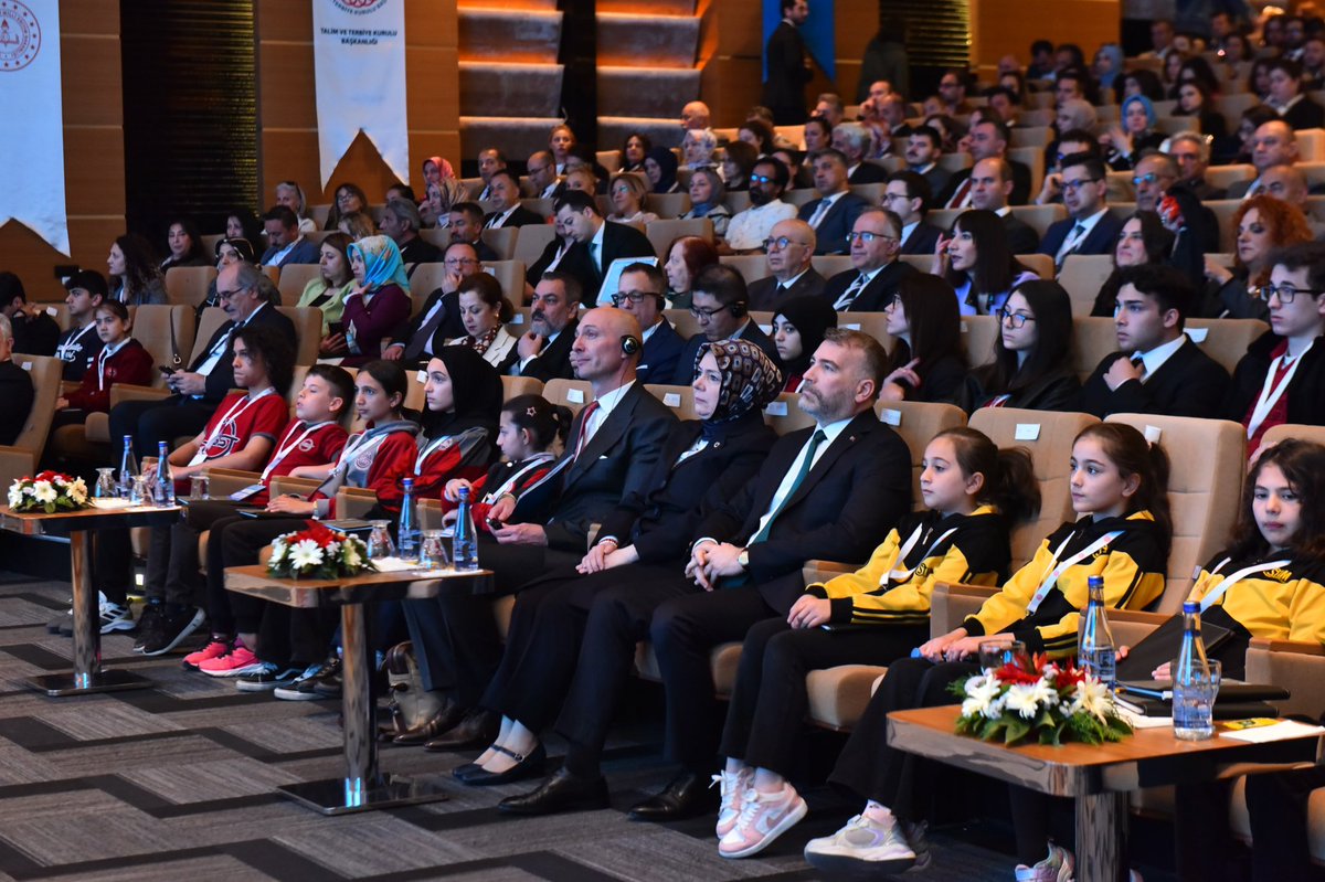 Afet ve Acil Durumlarda Çocuk Hakları ve Eğitimi Projesi Tanıtıldı

“Afet ve Acil Durumlarda Çocuk Hakları ve Eğitimi Projesi” ile afet durumlarında çocuklarla öncelikle temasta bulunan MEB personeline yönelik afet öncesi, sırası ve sonrasında müdahale ve iyileştirme faaliyetleri