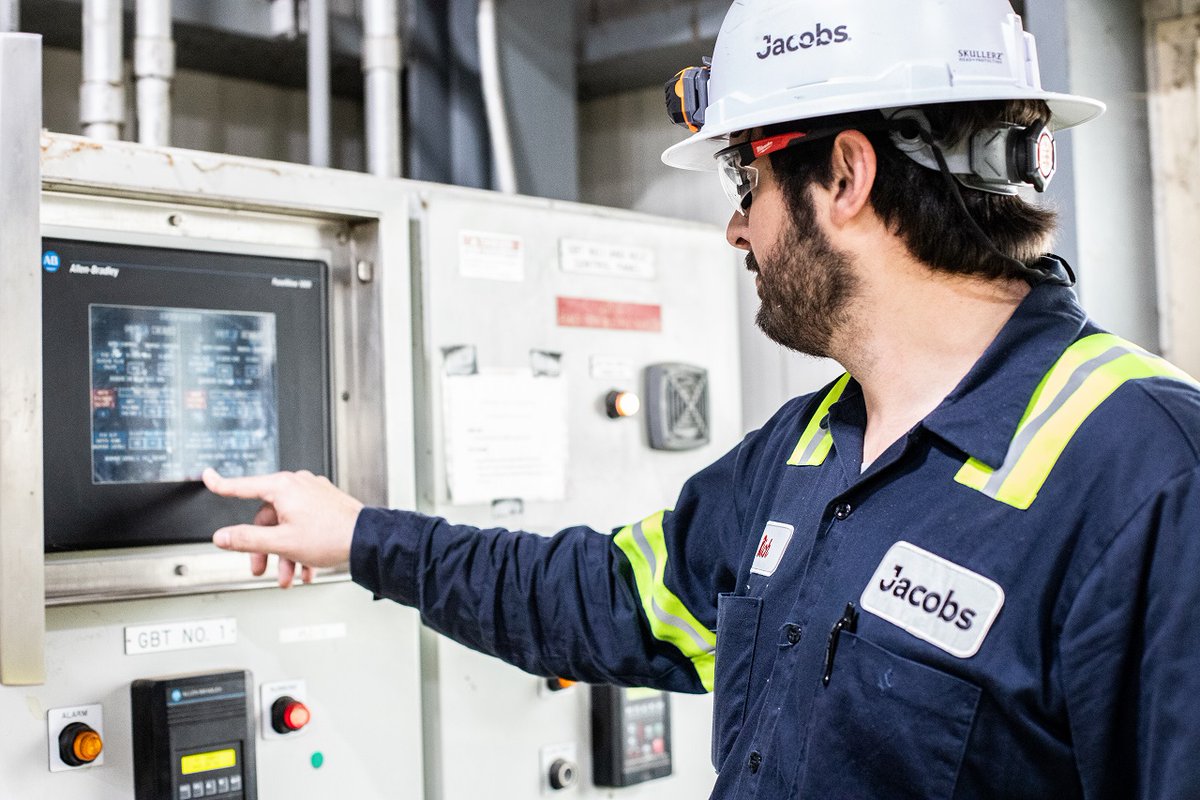 #OurJacobs operations & maintenance team is outperforming the industry nearly twofold when it comes to sending people home safely. Learn their secret to 🏆 success…& no, it isn’t 🍀 luck: jcob.co/psOk50RBtyS #BeyondZero #Safety