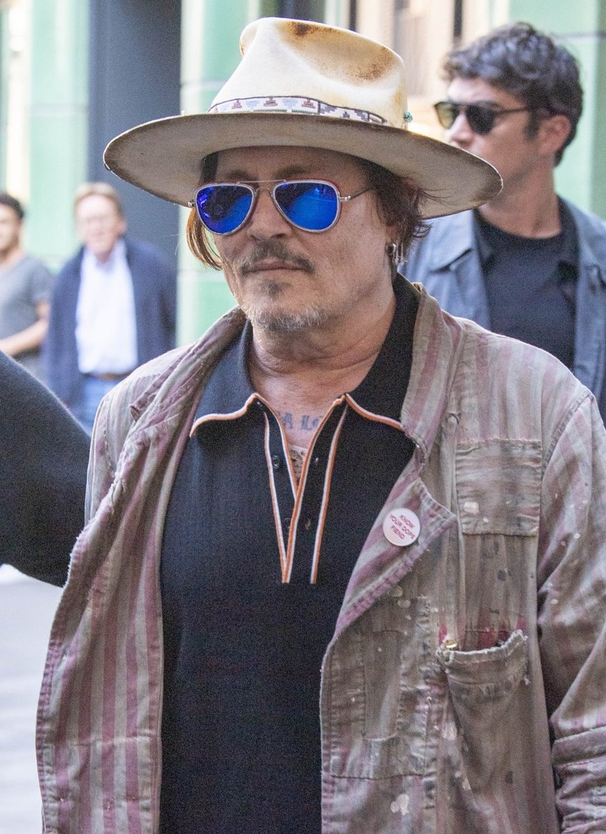 ✨️ New pics of Johnny Depp in London.