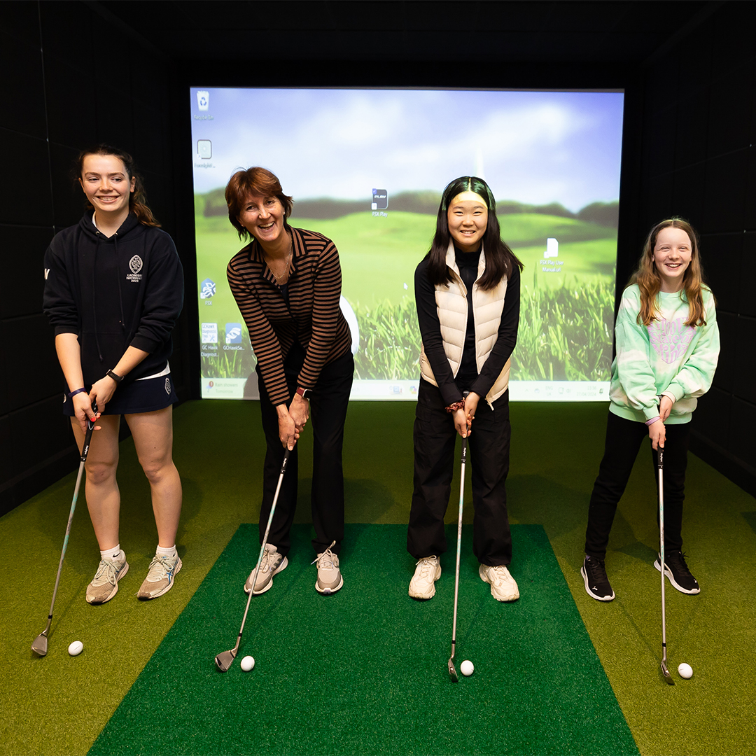 We were thrilled to open our new golf simulator last month with a visit from former Wycombe Abbey Deputy Head and passionate golfer Rachel Keens. Read more: bit.ly/WycombeAbbeyNe… #WorldClassWycombe #WASport #WAGolf #WAEncouragement