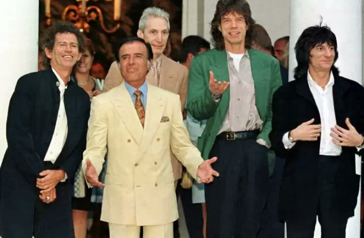 8 Discos que dan cuenta de la era Menemista:

- La Era de la Boludez, 1993
- Víctimas del Vaciamiento, 1994
- Valentín Alsina, 1994
- Amén, 1995
- Acorralar a la Bestia, 1996
- Arriba las manos, esto es el Estado, 1998
- Libertinaje, 1998
- Miami, 1999