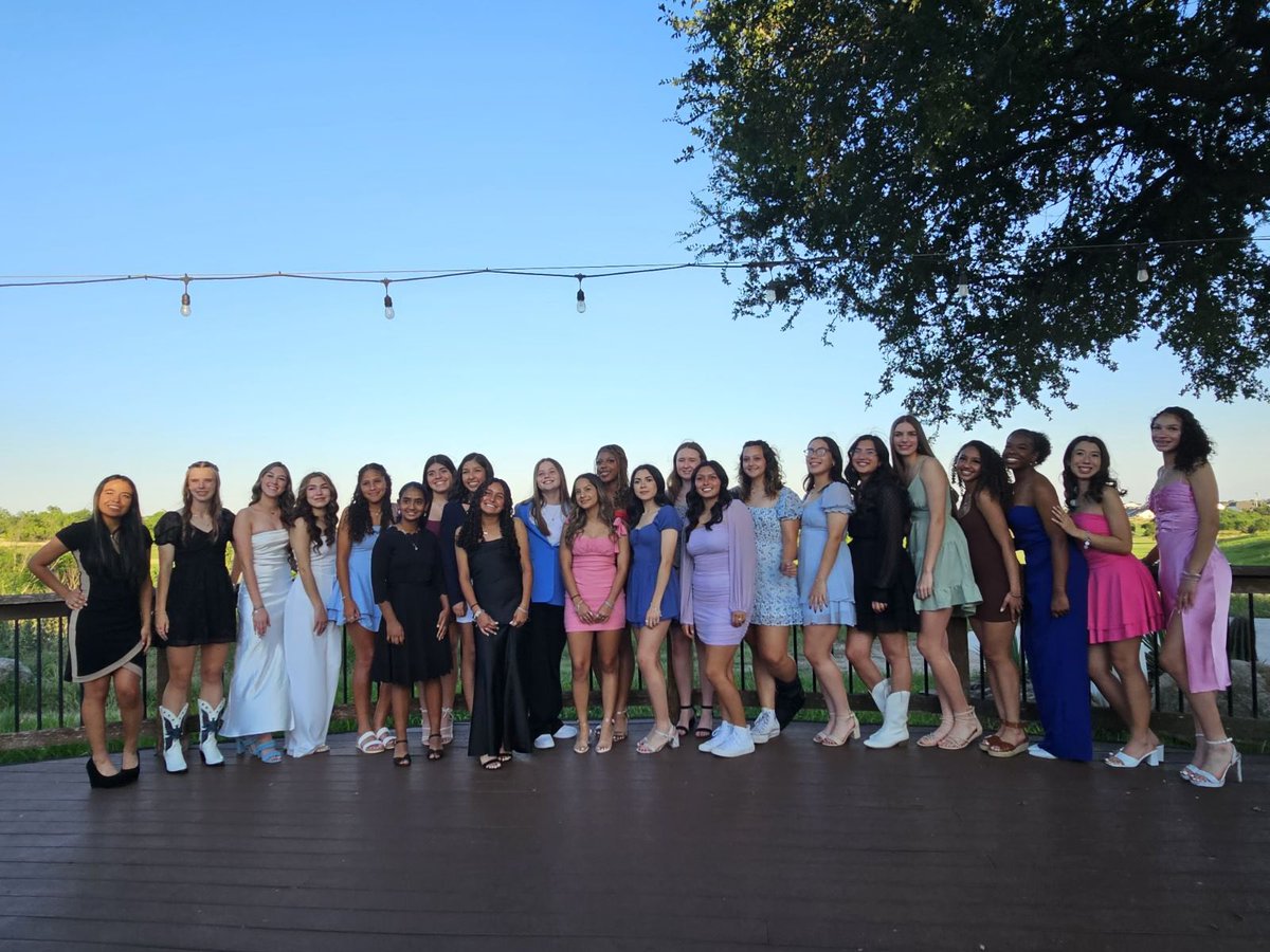 We had an amazing time celebrating our beautiful girls last night at our soccer banquet. Thank you to all our parents for making it a special night for our girls. Also thank you to @HawksPrideSA for your contribution and @GCofTexas for hosting us! #HawkYeah #TalonsUp #Family