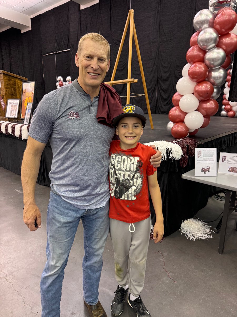 Always good to see <a href="/Coach_Hauck/">Coach Bobby Hauck</a>…complete with grass-stained pants straight from baseball practice! <a href="/CoachRoss82/">Wes Ross</a>