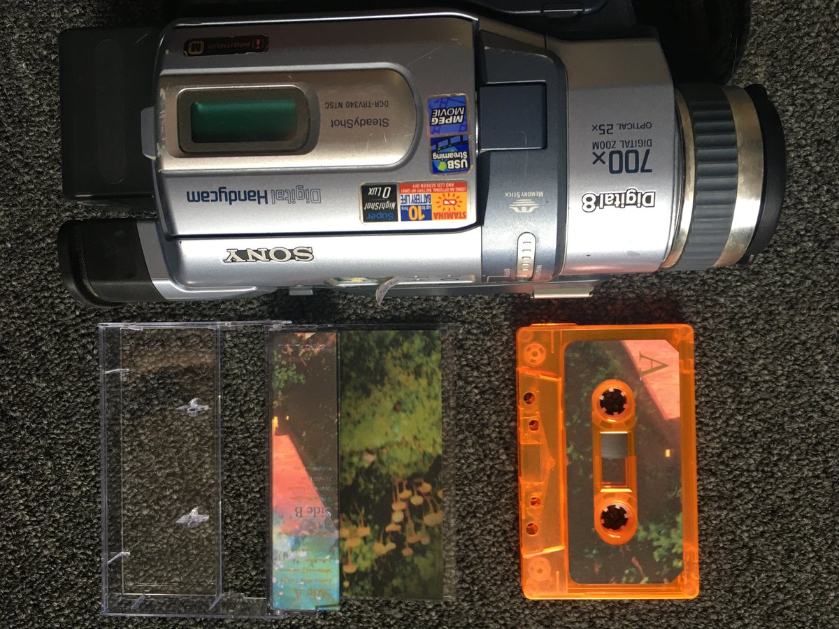 Look at this lovely cassette!
Have you picked up a copy of Thetamax - Interdimensional Dream Entity yet? 
shatterfoilindustries.bandcamp.com/album/interdim…
