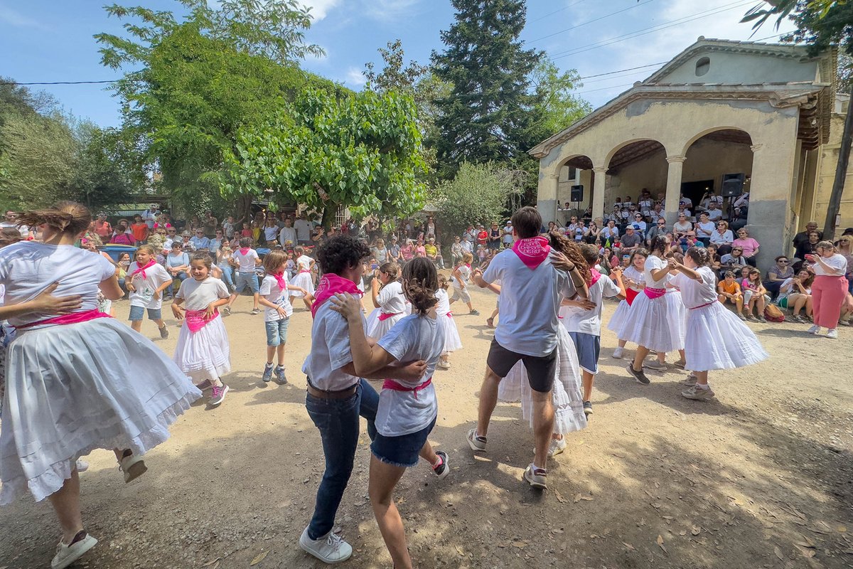 🎶 L’Aplec de Sant Muç i la Festa dels Xatos se celebraran aquest diumenge. 🚶‍♀️ Aquesta cita tradicional inclourà l'habitual pujada a peu a l’ermita, la missa i les actuacions de les entitats culturals ➡️ ow.ly/5TtV50RGOPr #rubicity