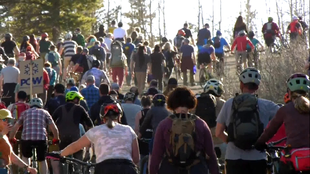 Hundreds Protest Logging Plan in West Bragg Creek, AB that Could Affect 30km of Trails #cycling #eMTB #mountainbiking tinyurl.com/mtar8rkx