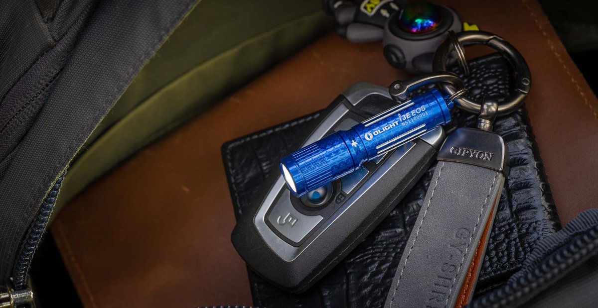 49_tyl's tweet image. Olight i3E EOS, a small size flashlight as small as your pinky finger.Up to 90 lumens, illuminating every step you take. #flashlight #miniflashlight #olight  aliexpress.com/item/100500680…