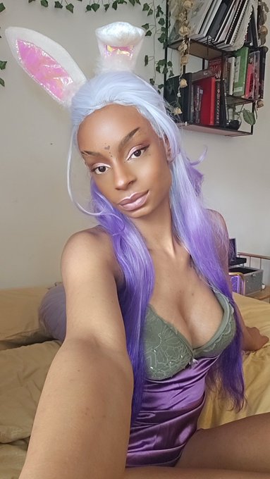 Live streaming on @manyvids rn till 9 pm. 💕 Updating my wishlist!! Come worship my feet!    Findomnl<a class="tags" href="/tag/manyvids">@manyvids</a>
