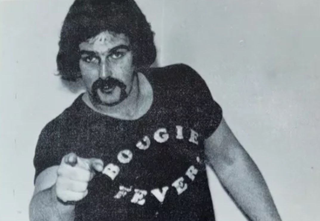 A bad case of the Boogie Fever.

A very rare photo from my time in Vancouver back in 1978!

#WaybackWednesday #AEW #AEWDynamite