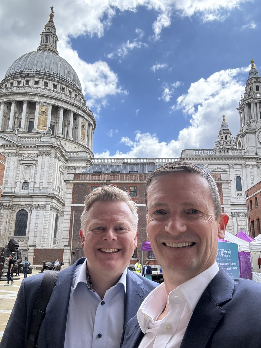 Team <a href="/ElementRh45/">Element45</a> out and about in the ☀️ in the big city today…